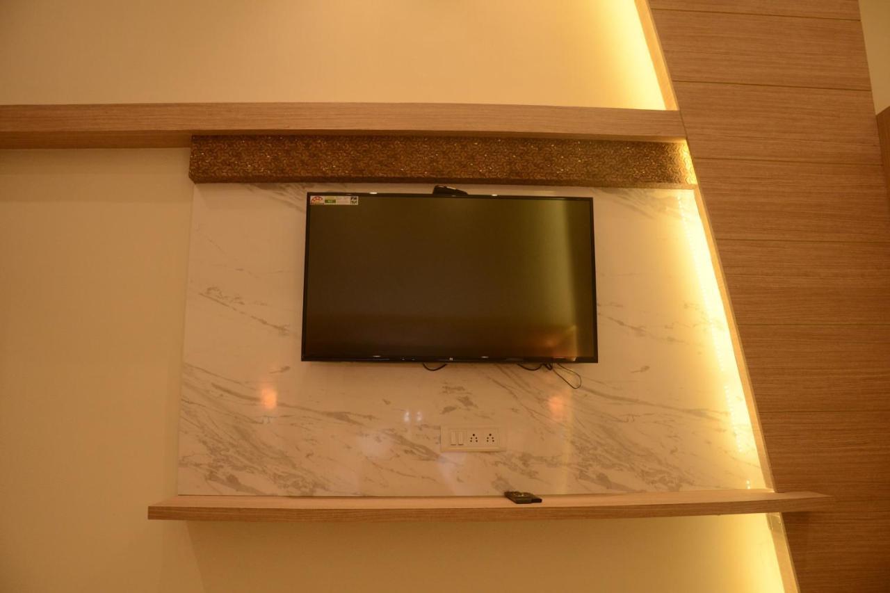 Hotel Bharat โกตา ภายนอก รูปภาพ