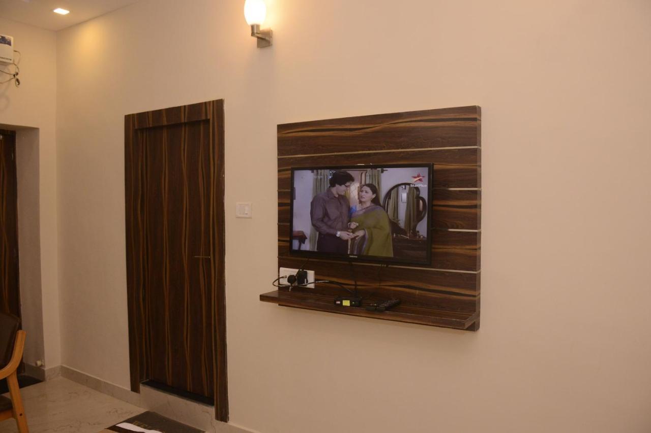 Hotel Bharat โกตา ภายนอก รูปภาพ