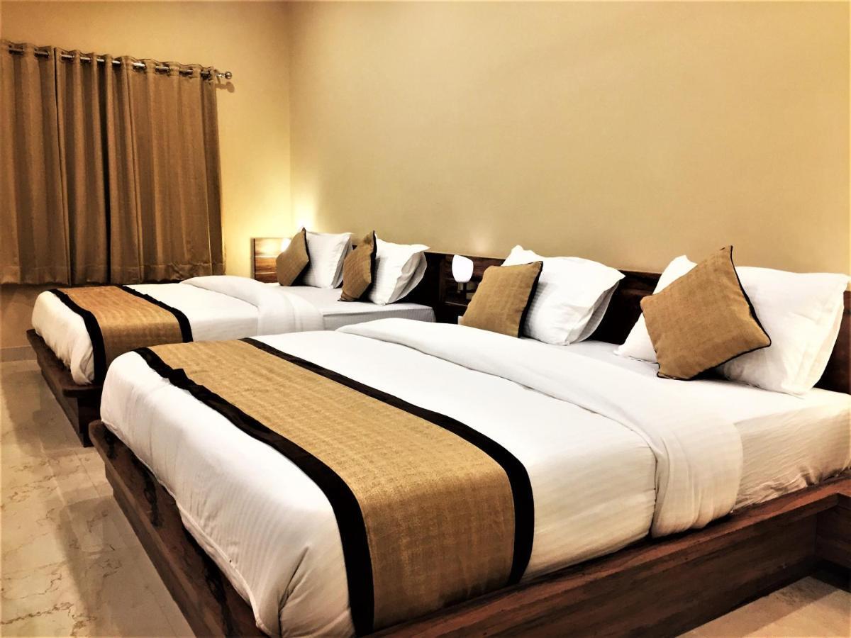 Hotel Bharat โกตา ภายนอก รูปภาพ