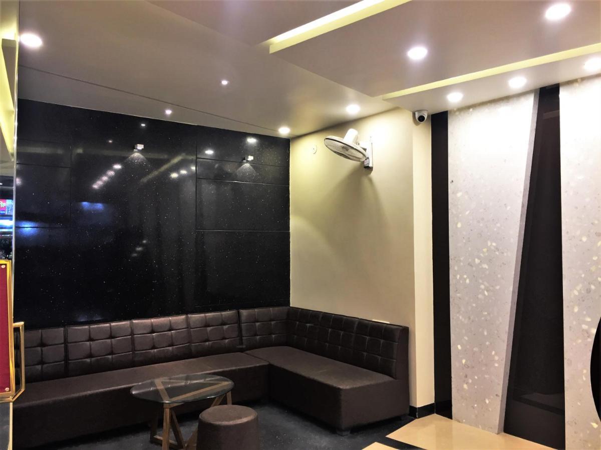 Hotel Bharat โกตา ภายนอก รูปภาพ